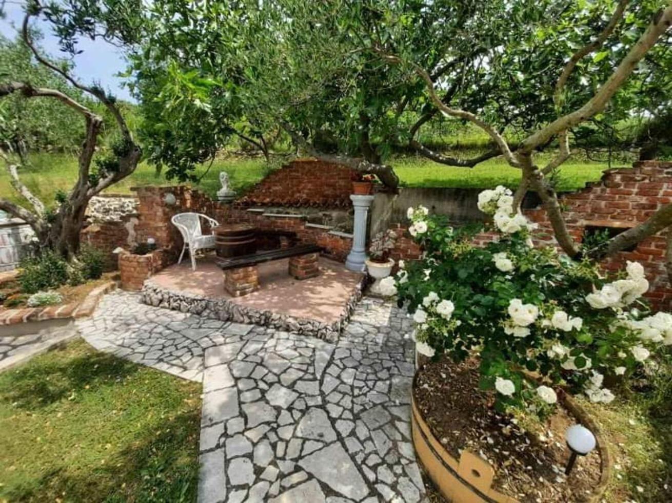 Apartments Robi- Swimming Pool And Beautiful Garden Kampor Екстер'єр фото
