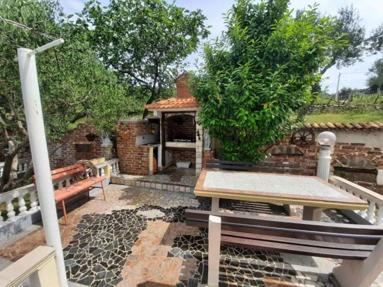 Apartments Robi- Swimming Pool And Beautiful Garden Kampor Екстер'єр фото